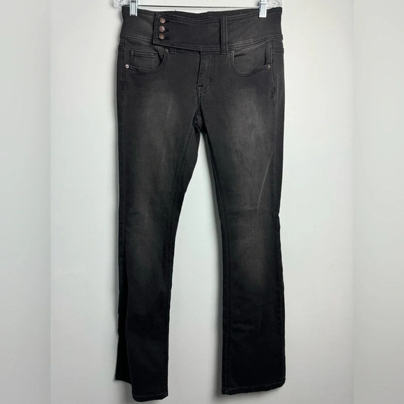 BDG Belted low rise flare Jeans size 28 - Picture 1 of 9